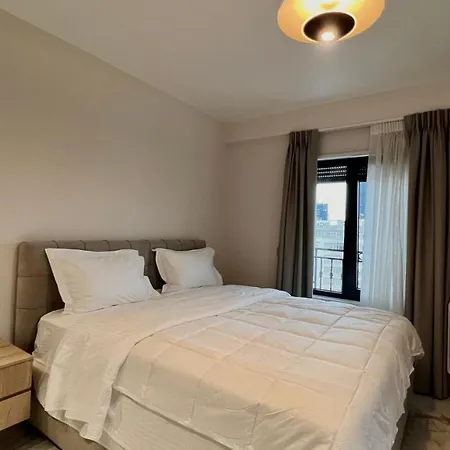 Zeus Deluxe Apartmán Tirana