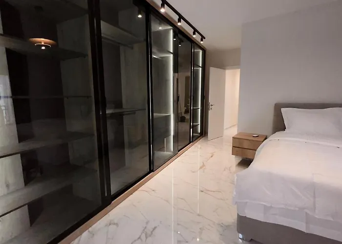 Zeus Deluxe Апартаменты Тирана